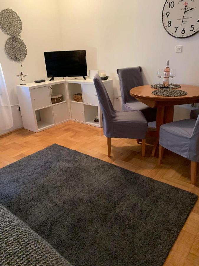 Sarmantni Apartman Malecka 2 Zagreb Eksteriør bilde